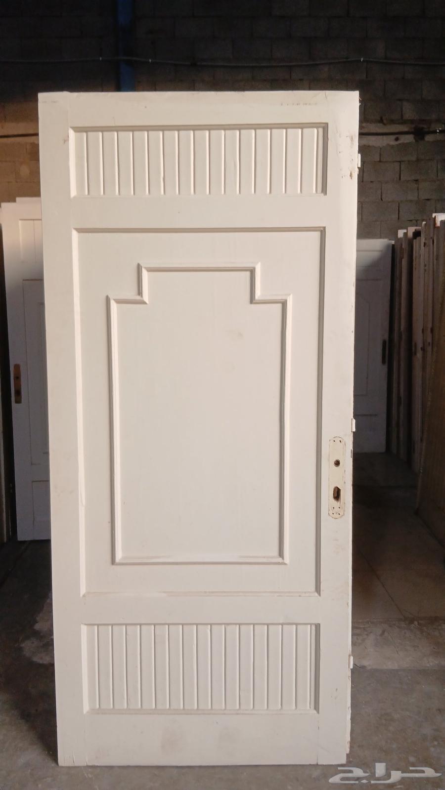 أبواب خشب مستخدم نضيف وشبابيك مستخدم64557865479937111