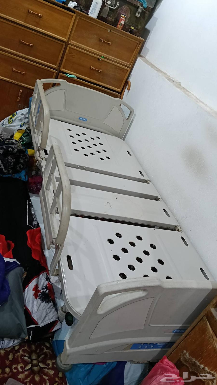 New hydraulic iron medical bed, never used, reason for sale is no longer needed64556098851202112