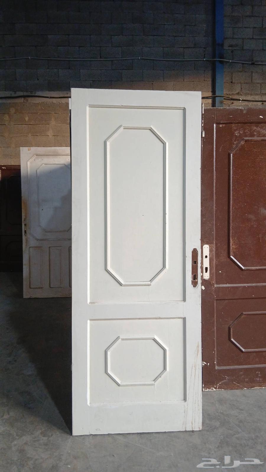 أبواب خشب مستخدم نضيف وشبابيك مستخدم64557865479937112