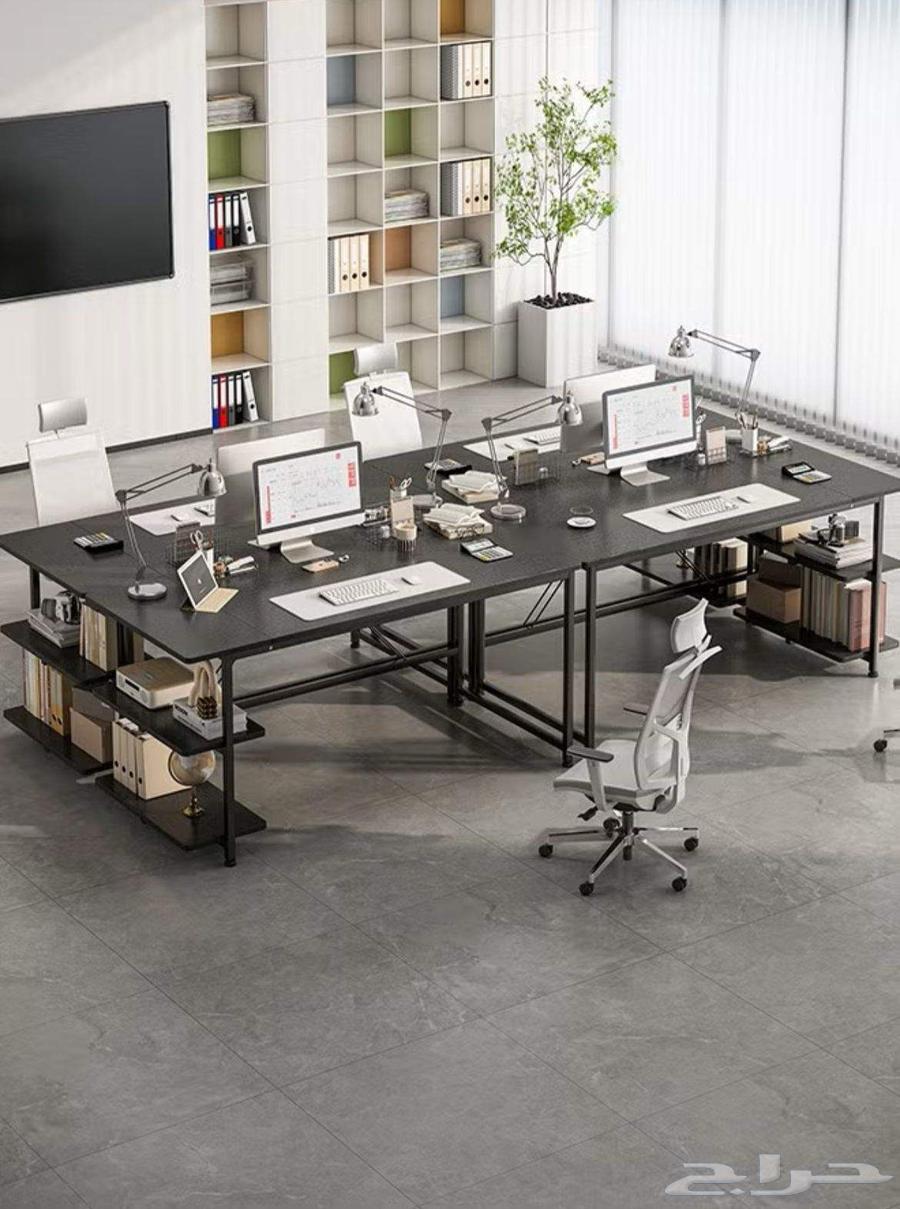 Practical and luxurious desks64559953158659112