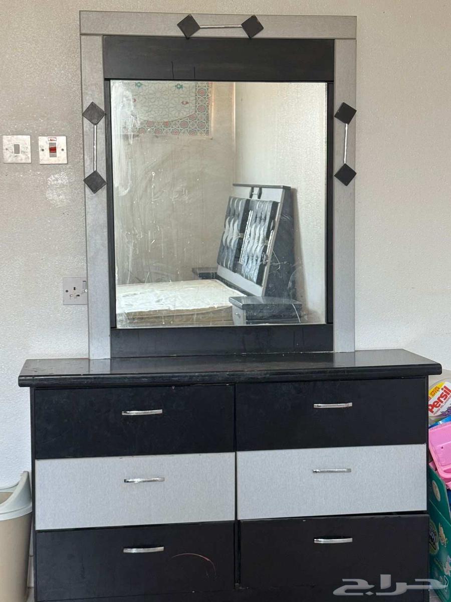 غرفه سرير بحاله جيده مع المرتبه مع اسطوانه غاز64557187931011111