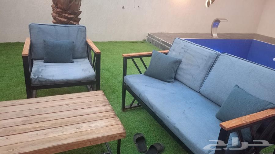 جلسه خارجيه مع طاوله64557934724099111