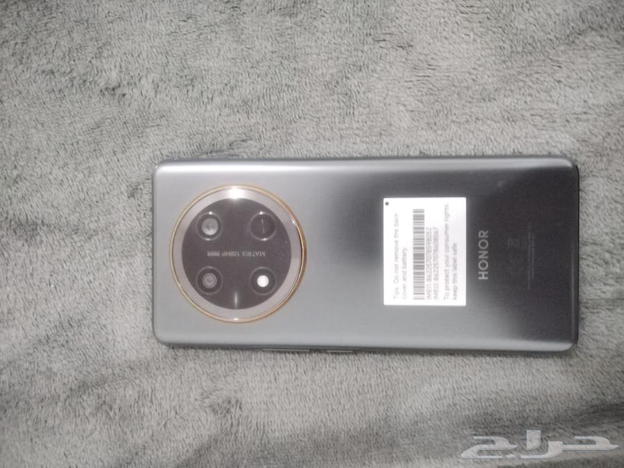 HONOR X9c phone bought for 1150 a month ago, meaning it's still new64561221940867110