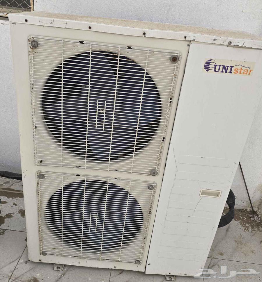 Two cabinet air conditioners, clean64554090810113111