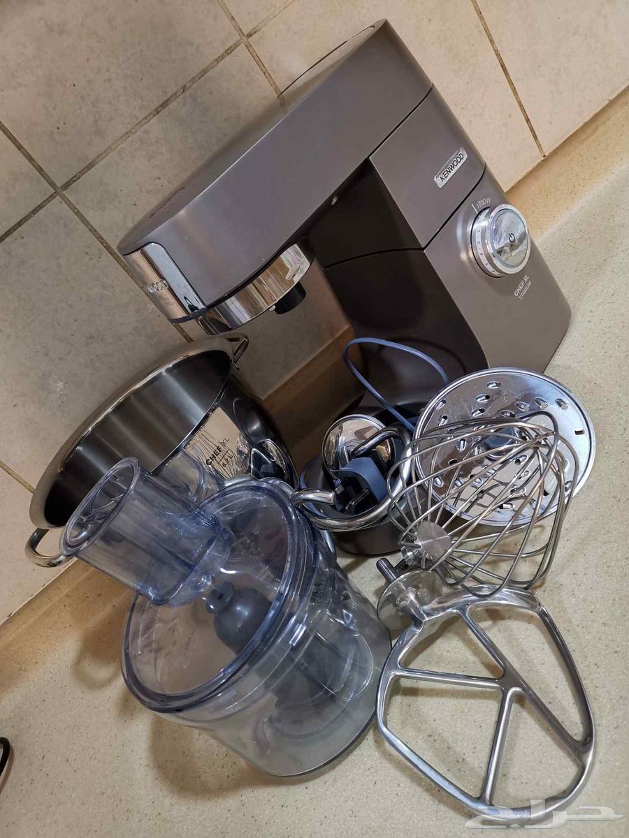 عجانة كينوود حجم 1700 واط مع ملحقاتها64562109528578113