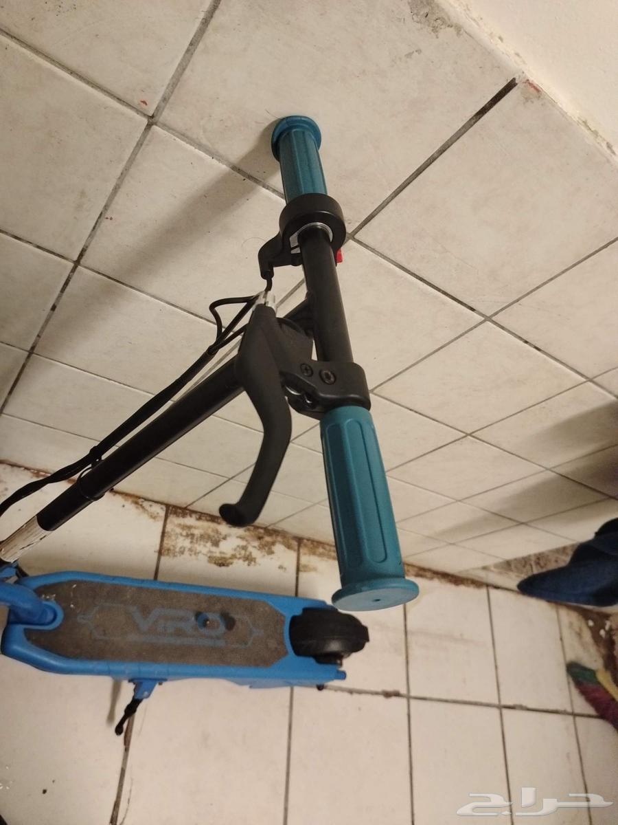 Electric scooter does not work without charger and regular scooter for children64558017593346111