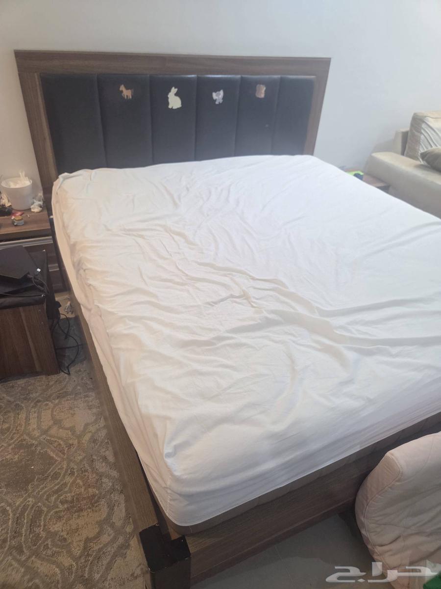 سرير للبيع بدون المرتبة64554635167490110