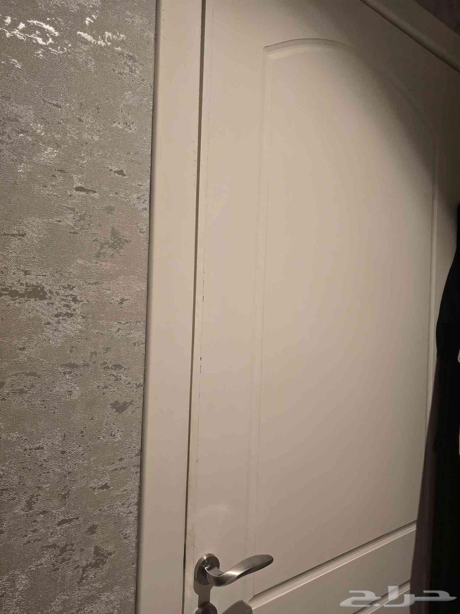 ابواب خشب للبيع بحاله ممتازه سعرها بعد التخفيض 200 للباب64554524433665110