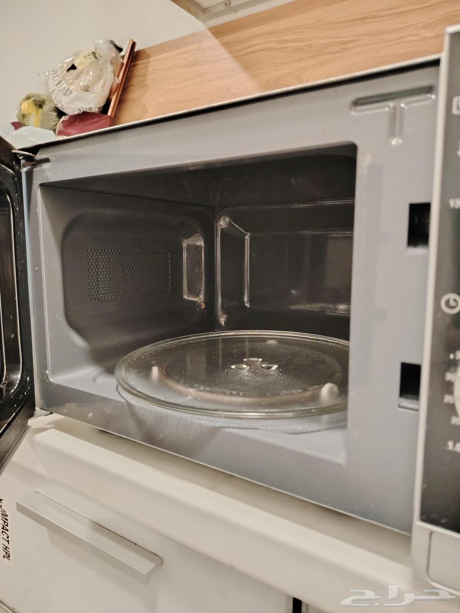 ميكرويف تسخين من SHARP سعه 20 لتر بقوة 800واط للبيع.64560346608771113