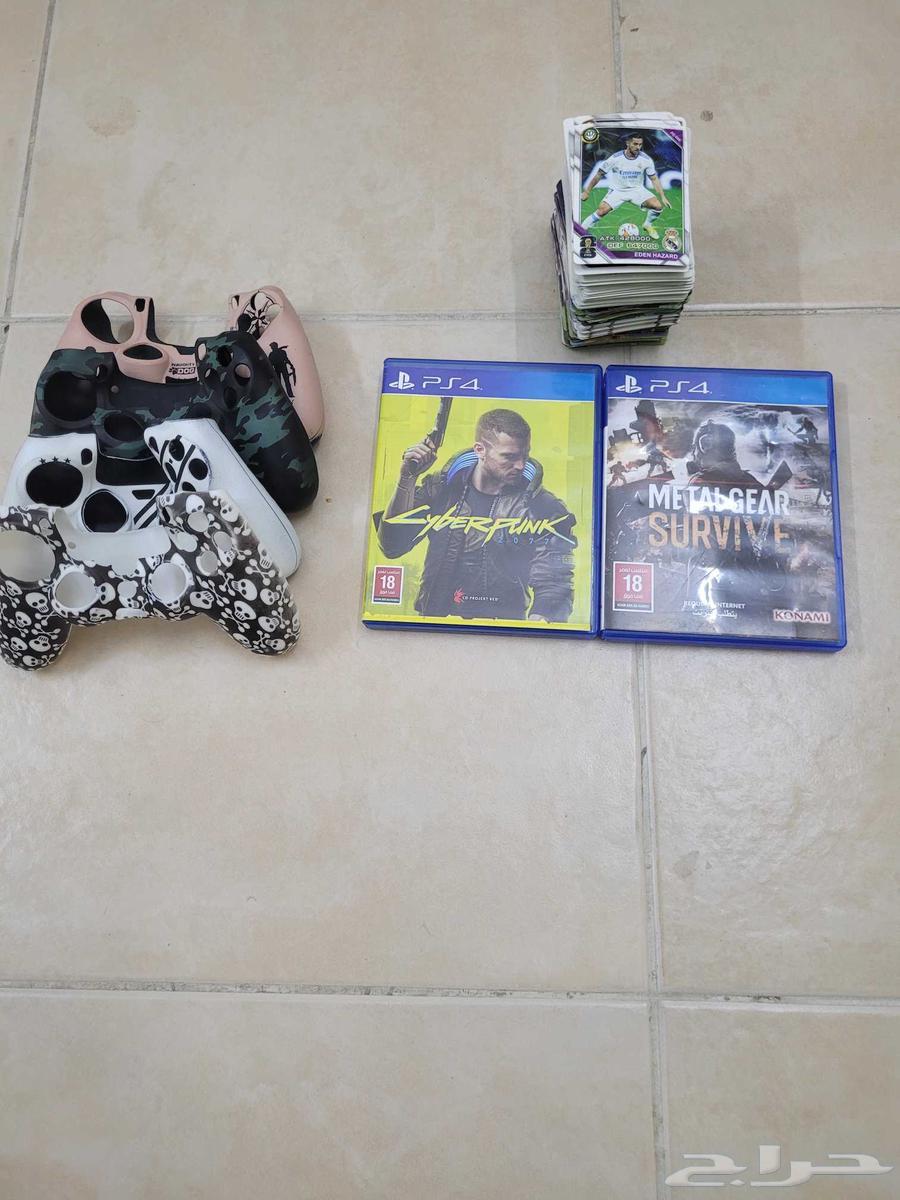 Sony PS4 Discs, Sony PS4 Controllers, and Player Pictures64557545083523110