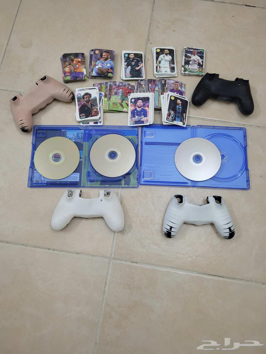 Sony PS4 Discs, Sony PS4 Controllers, and Player Pictures64557545083523113