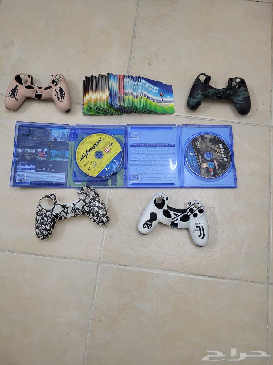 Sony PS4 Discs, Sony PS4 Controllers, and Player Pictures64557545083523112