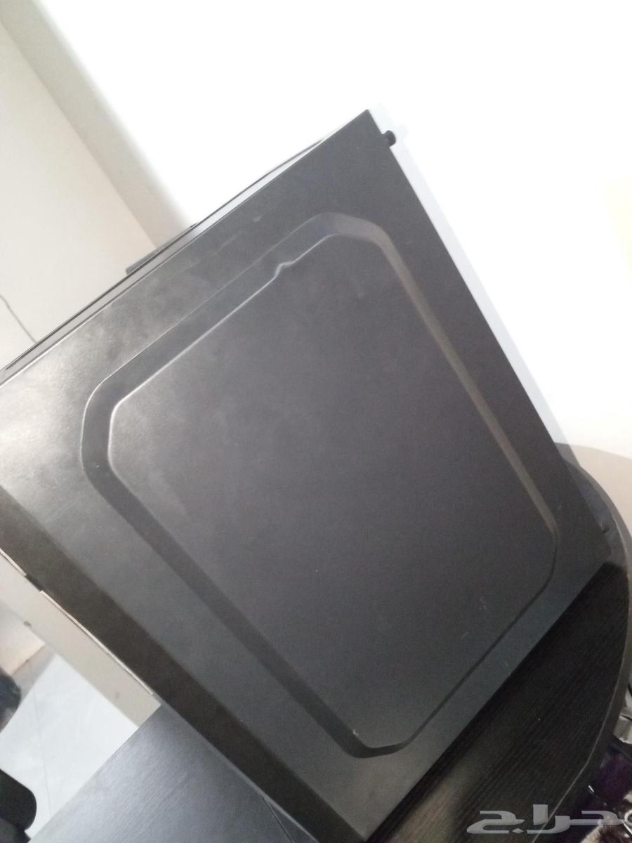 كمبيوتر لونه اسود64558738606593112