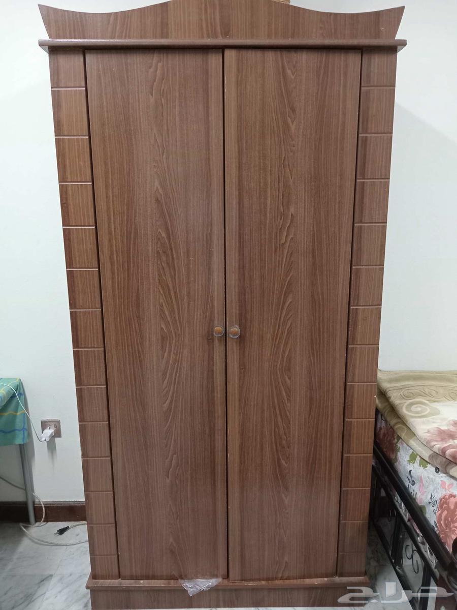 اثاث دولابين. وسرير. وطاولة تلفزيون .وتسريحه ومرايه64559168551171110