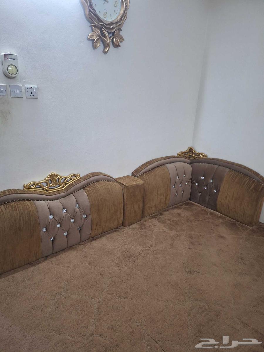 مساند للبيع جلسه ارضيه نضيف جدا شامل كل شي طالب في 80064559281062019111