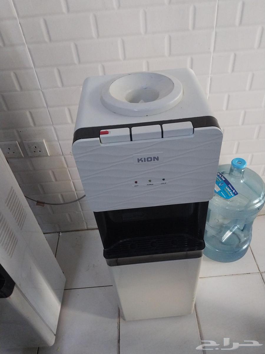 عندي مكيف شباك وبراده للبيع علي السوم مستخدم نضيف شغال ما في64563236407938114