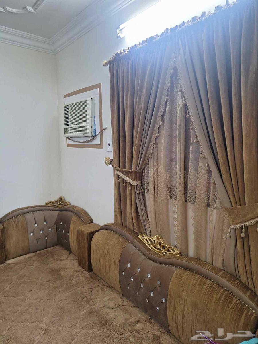 مساند للبيع جلسه ارضيه نضيف جدا شامل كل شي طالب في 80064559281062019110