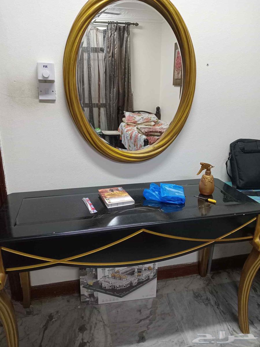 اثاث دولابين. وسرير. وطاولة تلفزيون .وتسريحه ومرايه64559168551171113