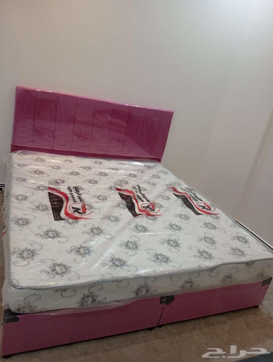 Single bed with mattress64557642981506113