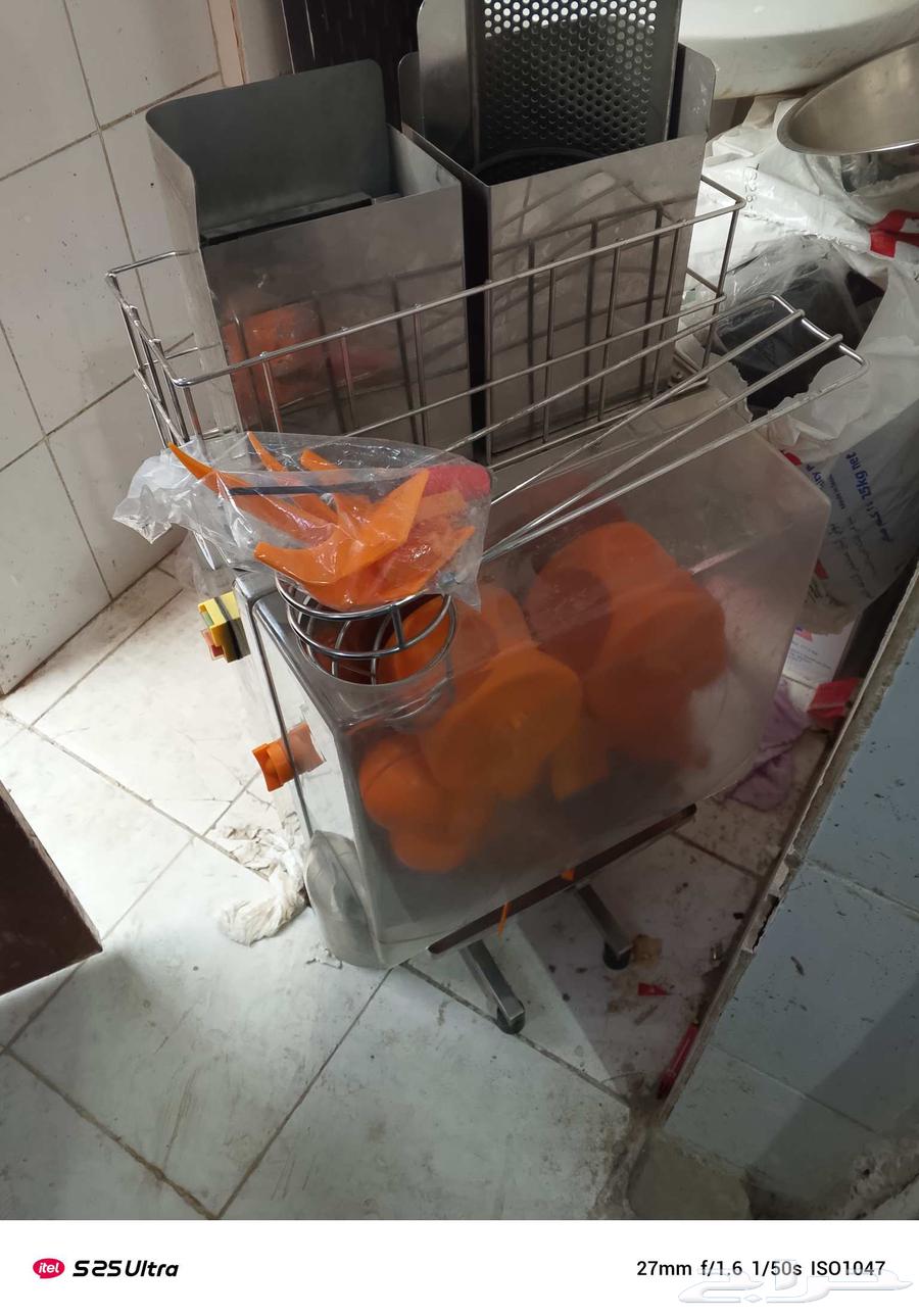 Automatic orange juice extractor machine64554118613378110