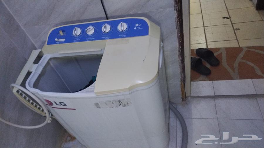 20064556084855298111