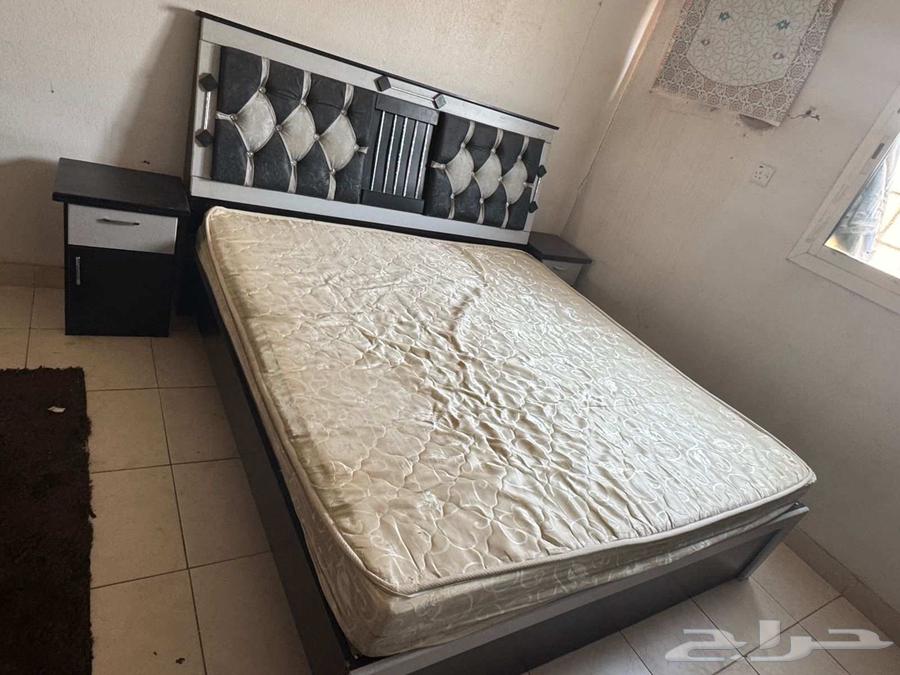 غرفه سرير بحاله جيده مع المرتبه مع اسطوانه غاز64557187931011112