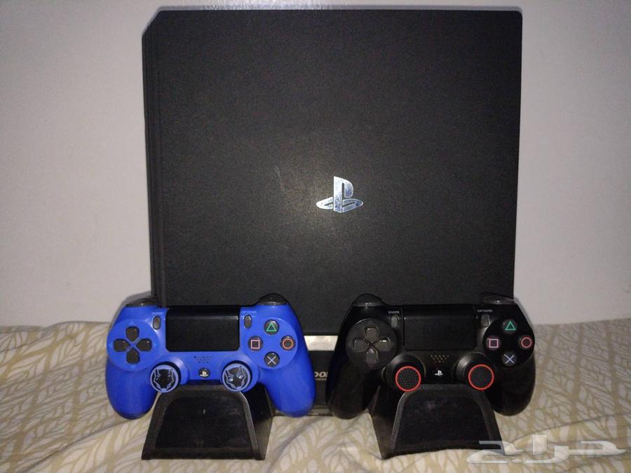 1 tb PS4 with 2 controllers an original bag and cooling fan64555124368002110