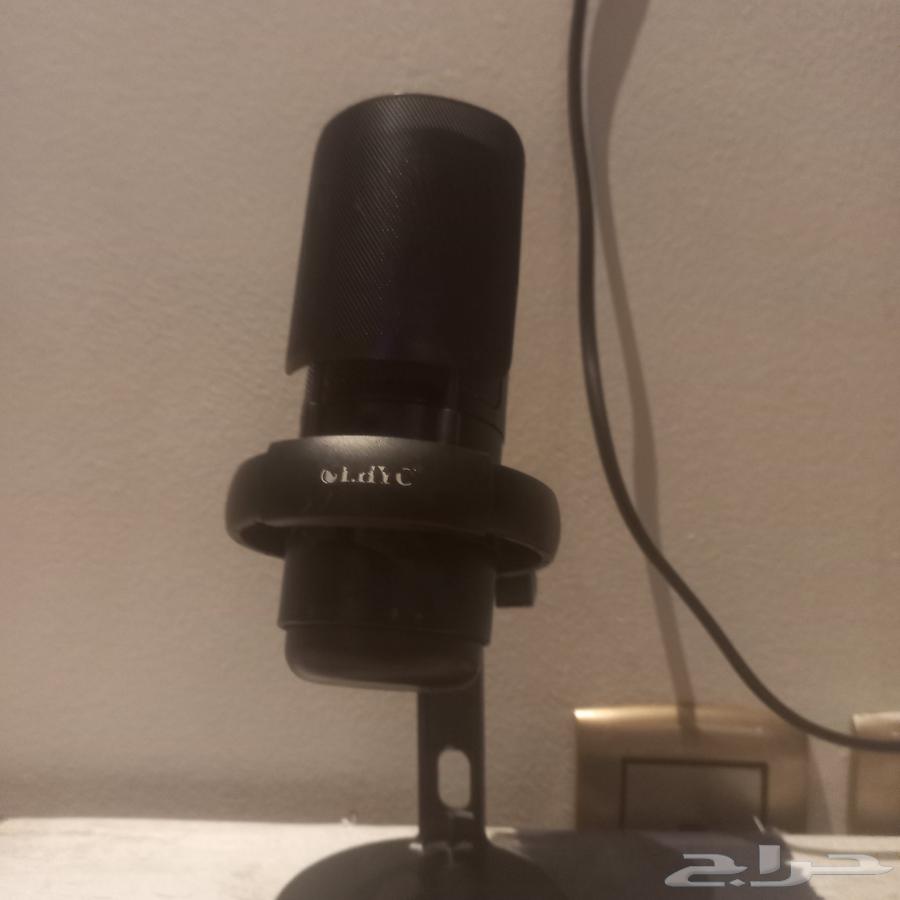 The mic is fine but it doesn't have a cable for the mic, price 25064557326145538110