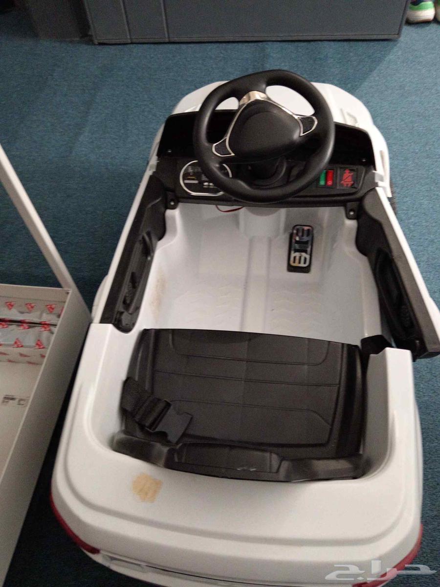 Car amusement with swing64556693016065110