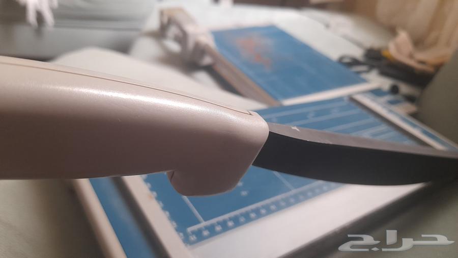 One large and one small photo frame A4 A3 both for only 100 SAR64557601020674110