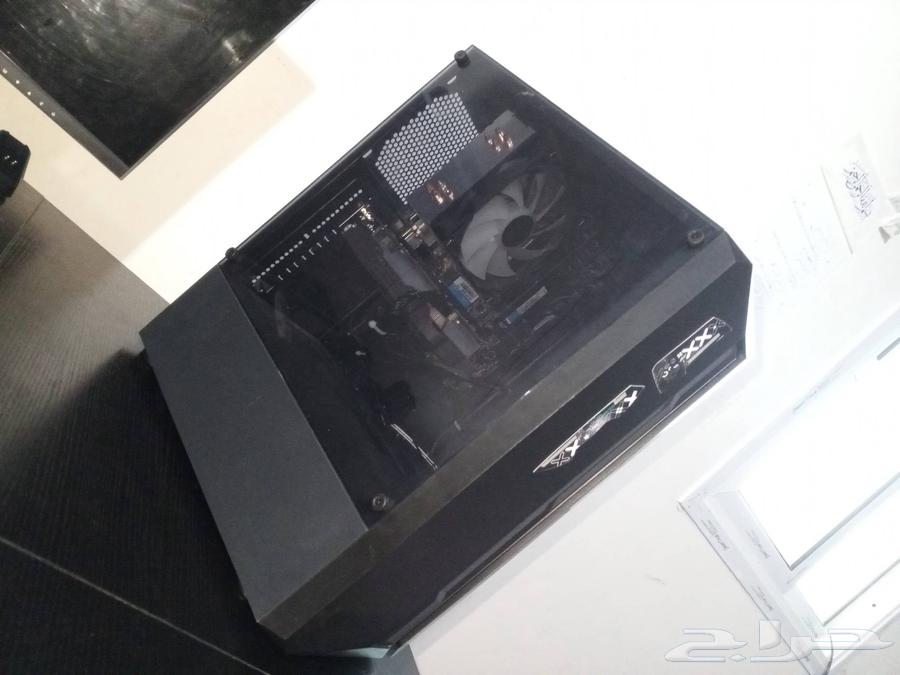 كمبيوتر لونه اسود64558738606593110