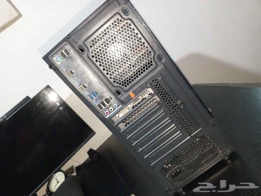 كمبيوتر لونه اسود64558738606593113