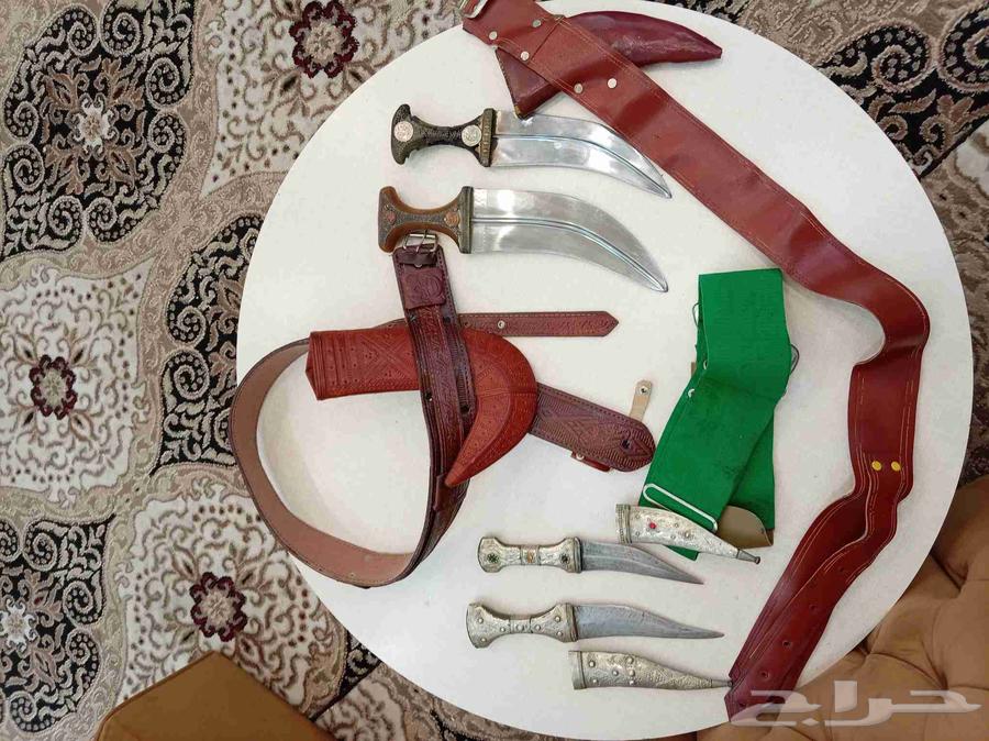 خناجر او شبريه قديمه تراثيه لها 40 سنه64555786642306111