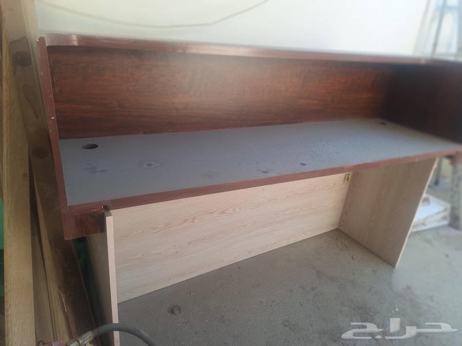 Semi-new parquet in warehouse, 180 meters for two colors, brown striped and white, price64556609736707113