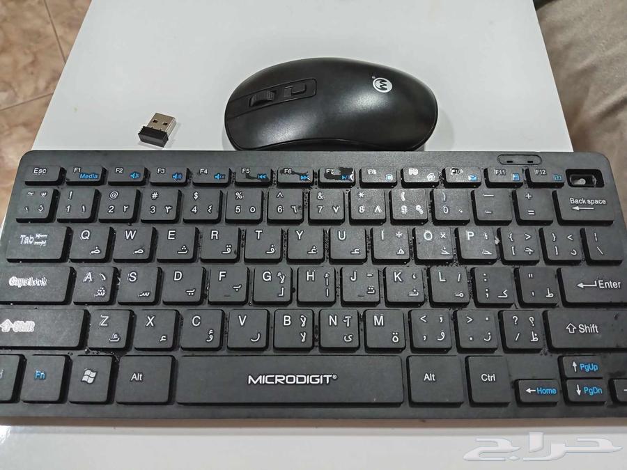 Desktop mouse and keyboard in good condition but the top button is loose64556958992514112