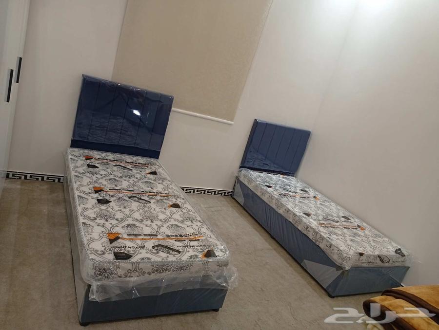 Single bed with mattress64557642981506112