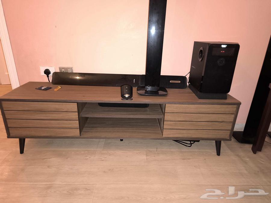 Selling dining tables, sofas, and furniture64558017528579110