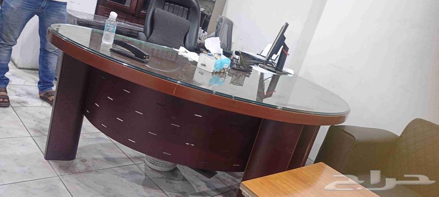 Office table price 300, contact64561092728834111