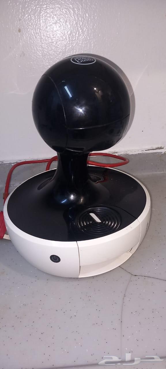 Excellent condition capsule coffee machine with a small crack on the side64557475243905111