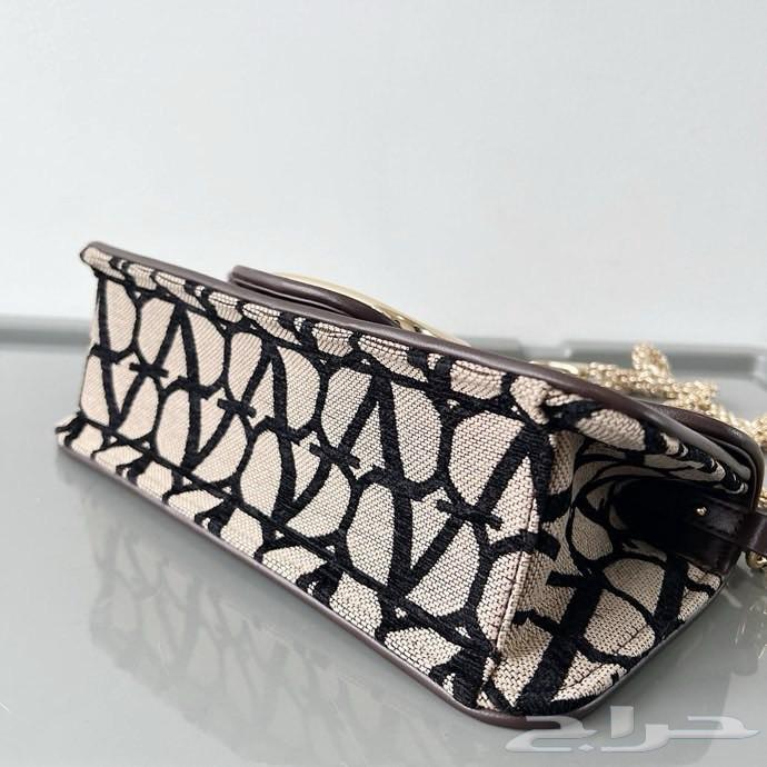 شنطة فالنتينو جديدة درجة أولى64558586585091111