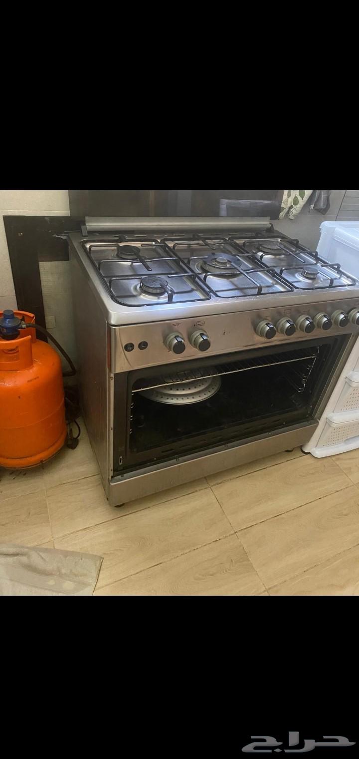 فرن للبيع مكسور الباب كما موضح في الصوره64559435688706110