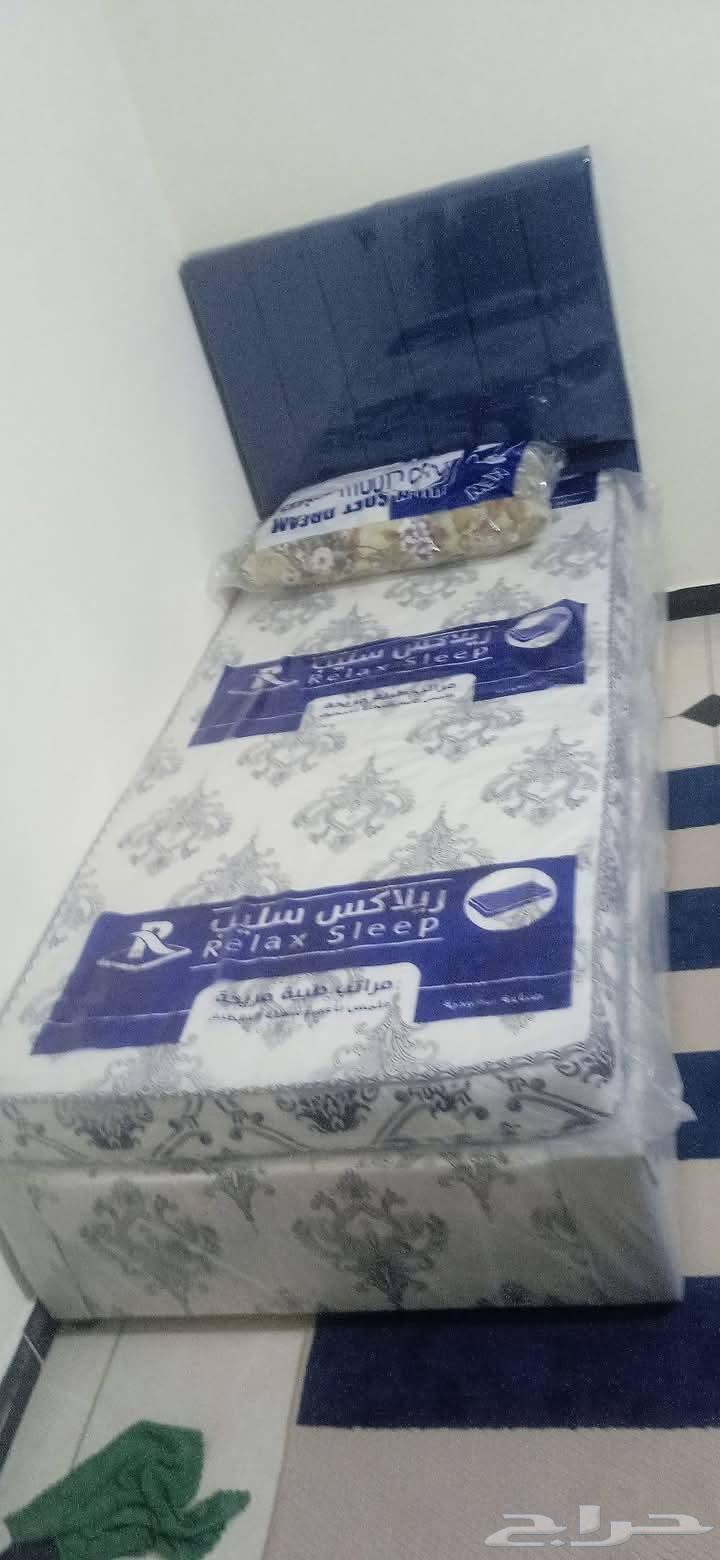 2 سرير مستعمل مع المرتبه وسرير نفر ونص64558433459457110