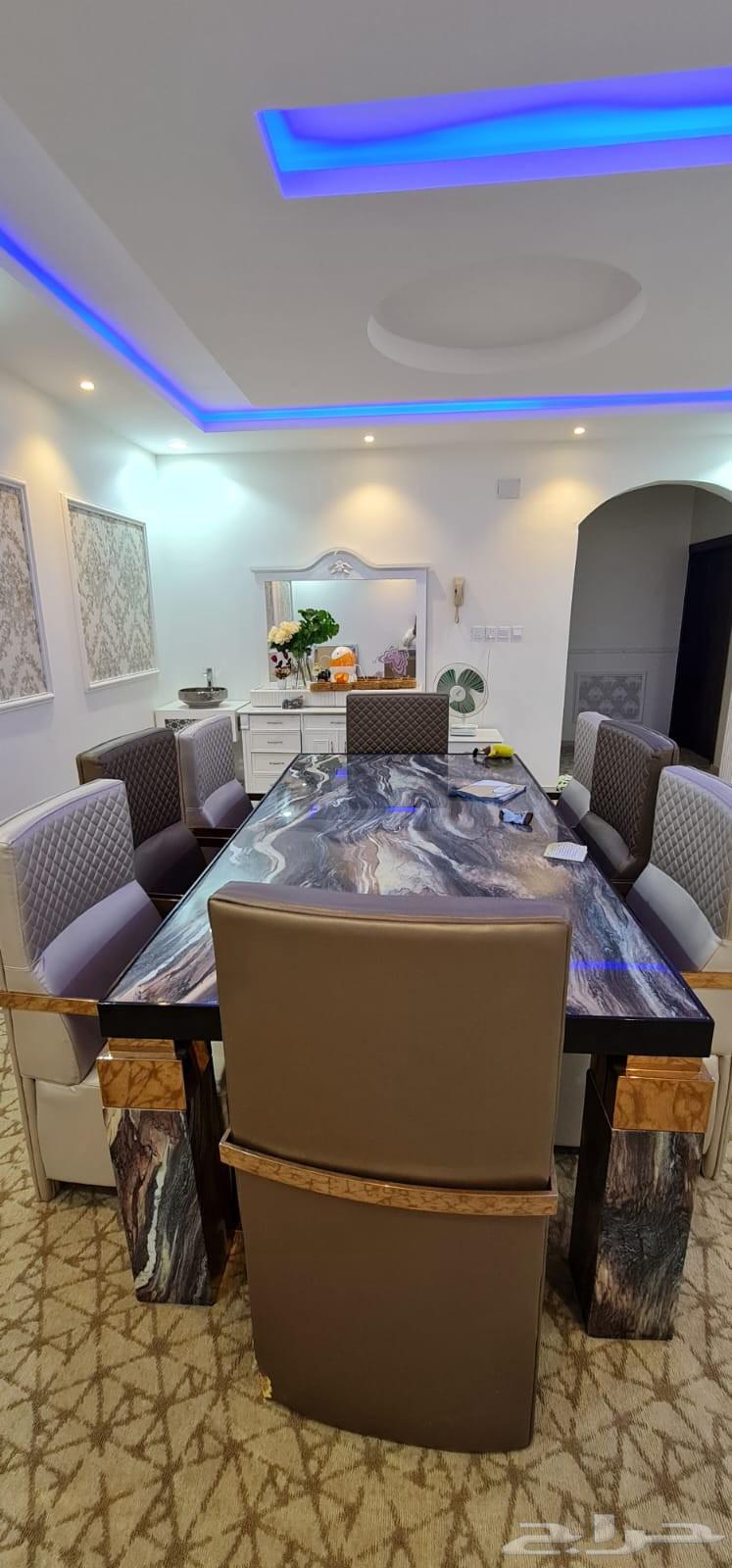 Dining table64560024043266111