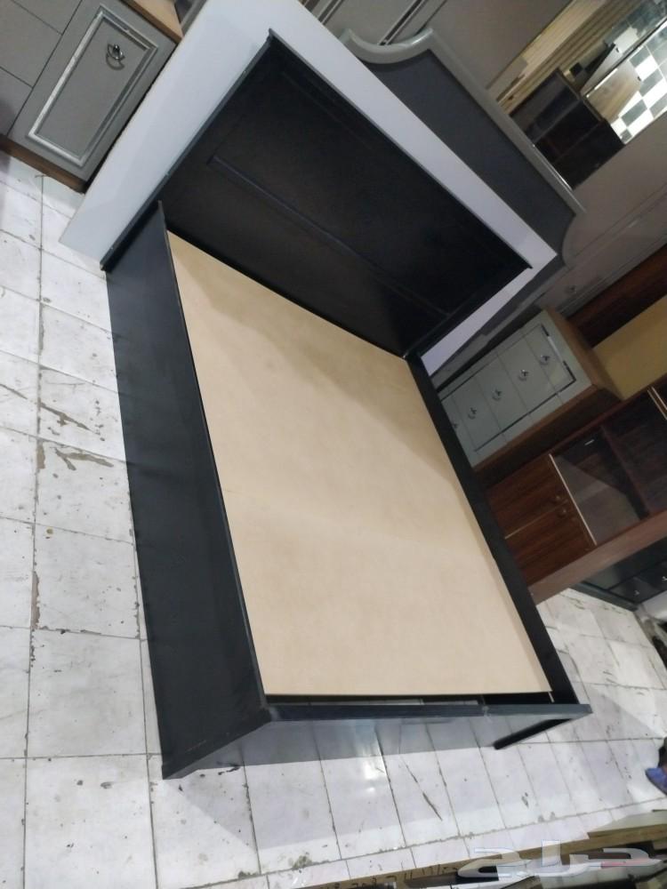 للبيع سرير مع إثنين كمدينو64557503018499111