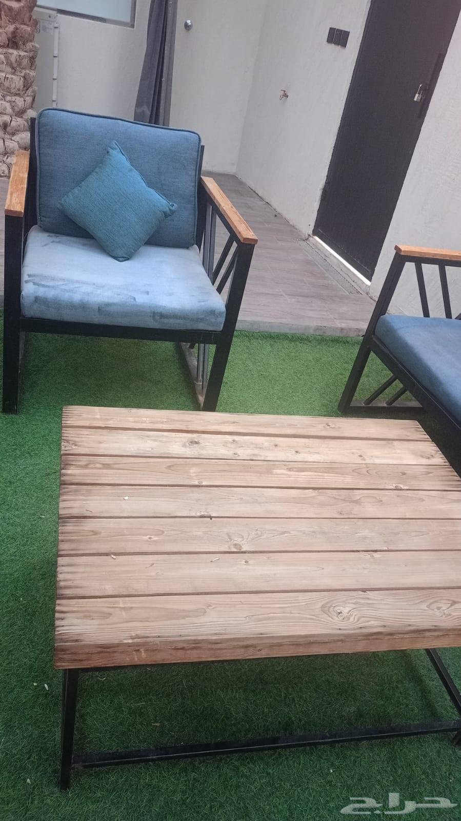 جلسه خارجيه مع طاوله64557934724099113