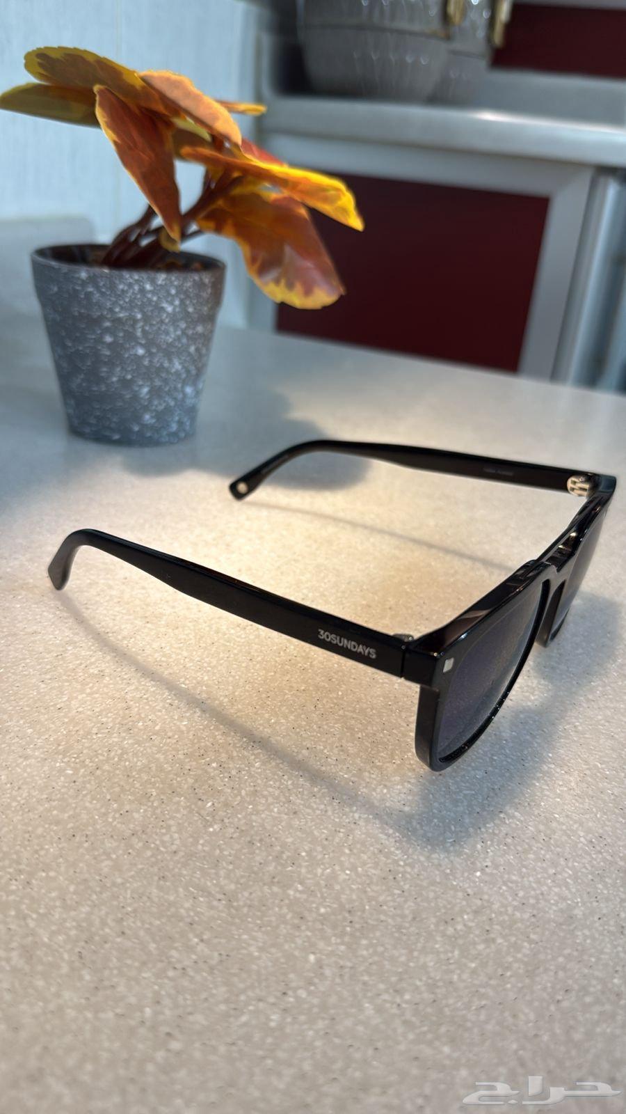 نظارة ايوا64560558480130112