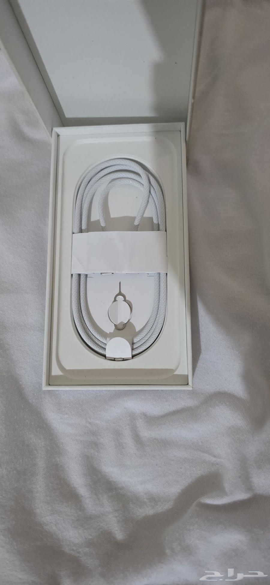 ايفون 16 برو 25664561043546371111