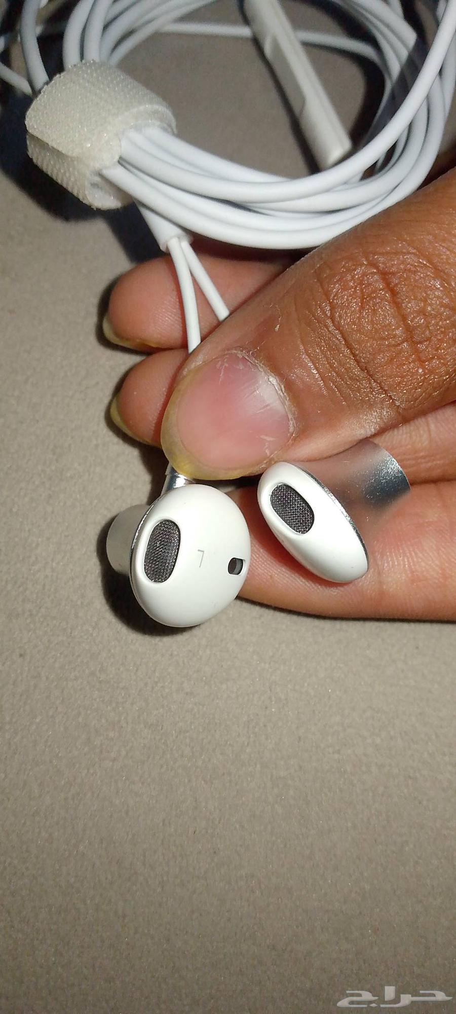 سماع سلكي اصليه بي 13064560487673217112