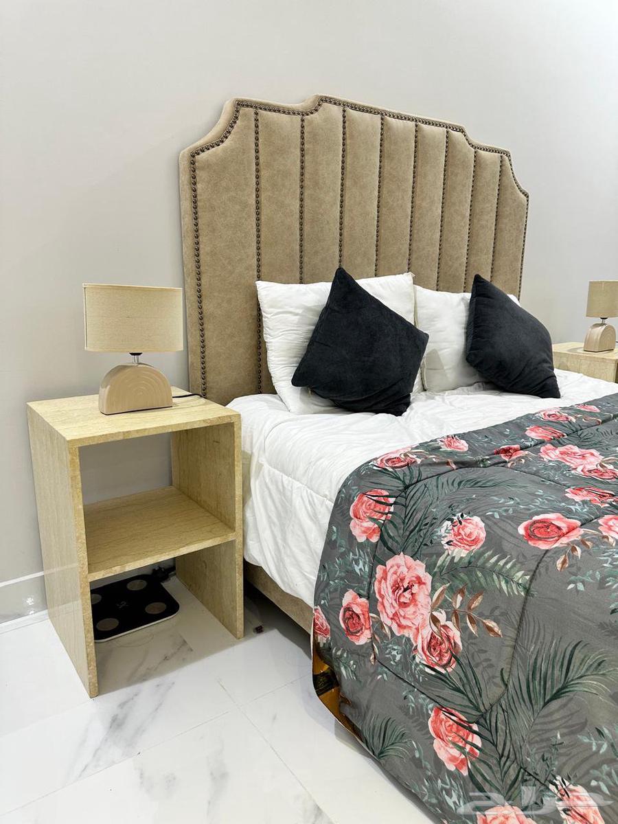 غرفة نوم للبيع شبه جديده64556427388675112