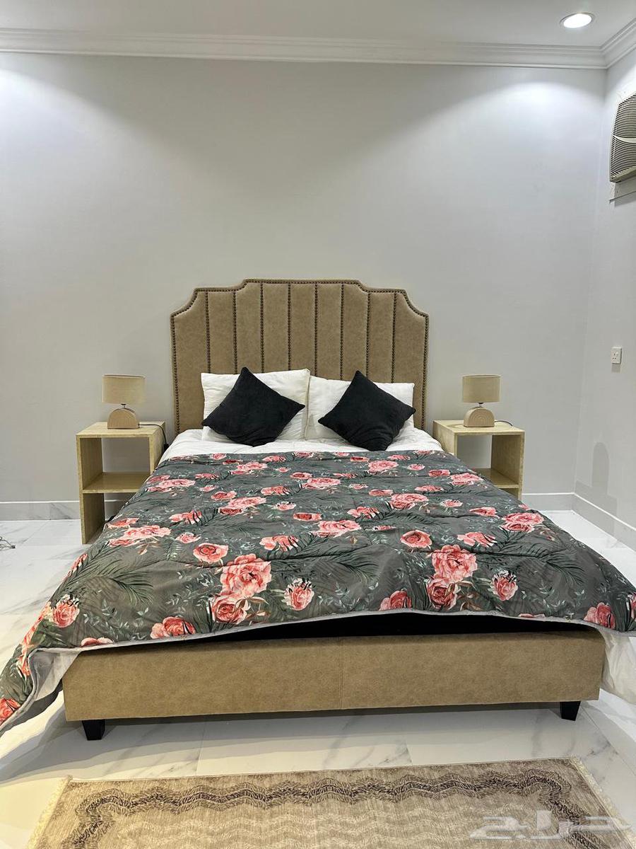 غرفة نوم للبيع شبه جديده64556427388675110